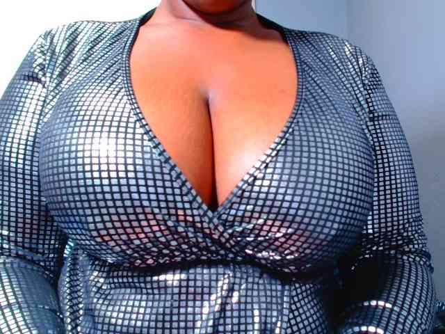 CURVEBABY webcam