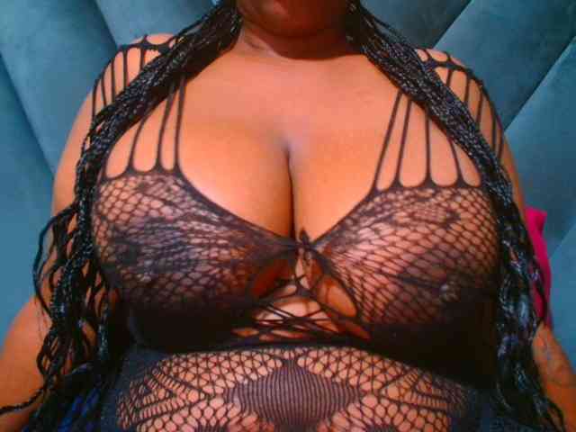 CURVEBABY webcam