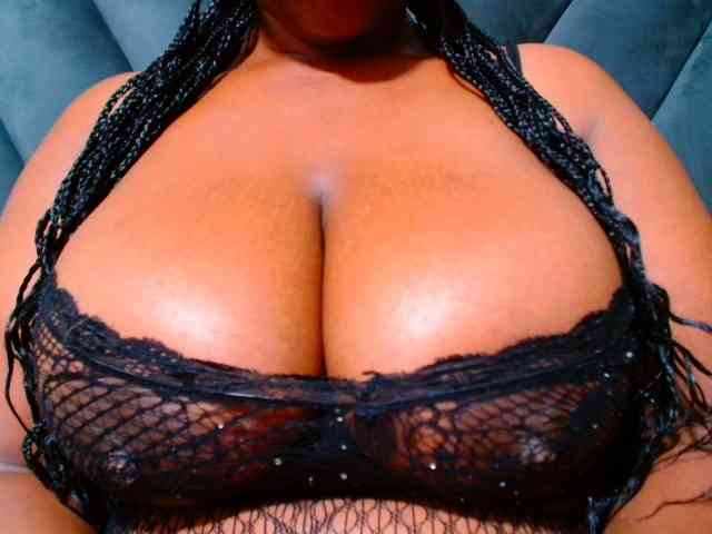 CURVEBABY webcam
