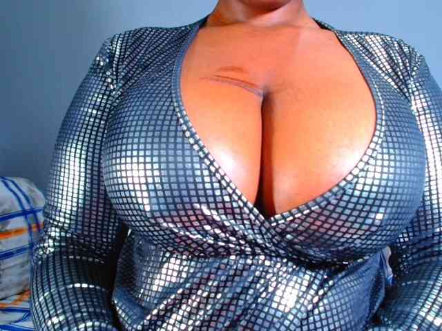 CURVEBABY webcam