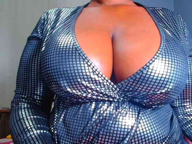 CURVEBABY webcam