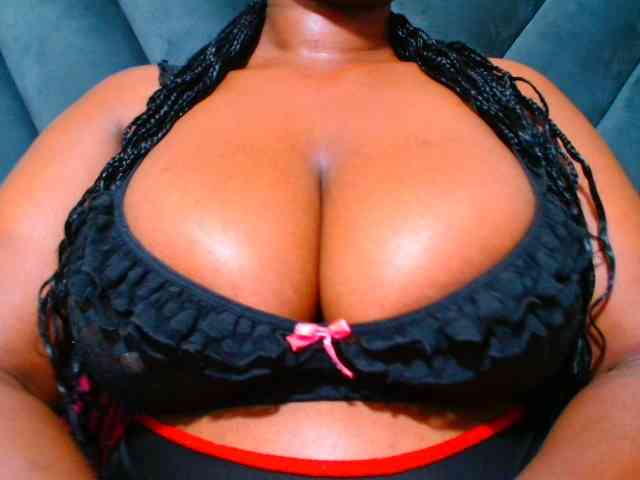 CURVEBABY webcam