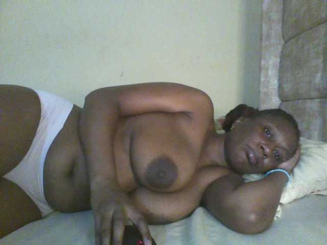 Beauty-Queen1 live cam on BongaCams