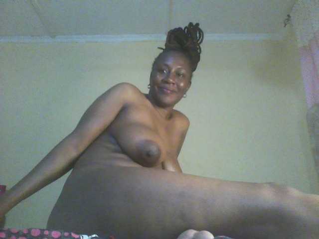 Beauty-Queen1 live cam on BongaCams