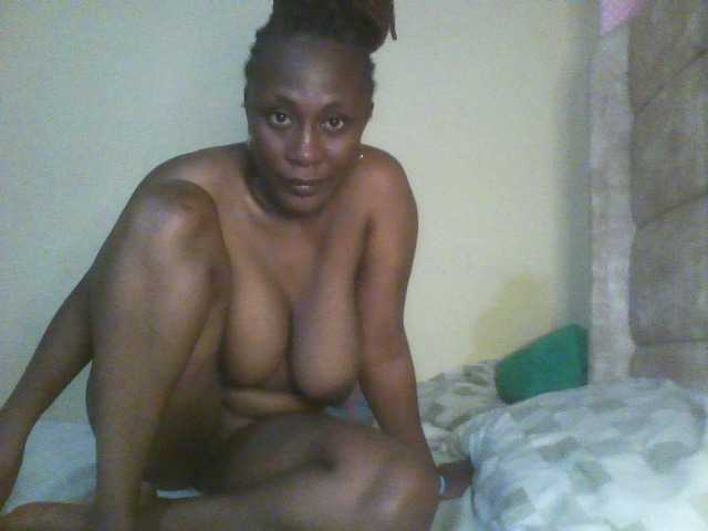 Beauty-Queen1 live cam on BongaCams