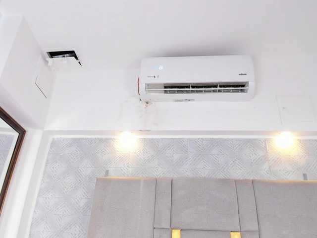 MilaSaenz live cam on UnifiedCams