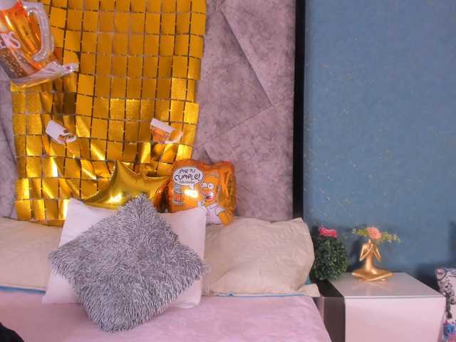 MilaSaenz live cam on BongaCams