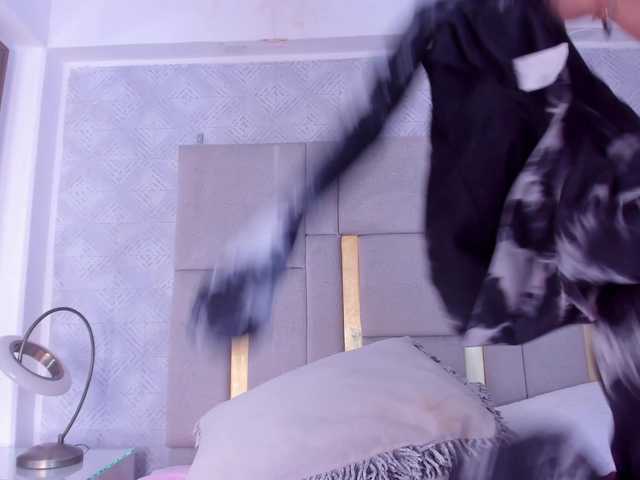 MilaSaenz live cam on BongaCams