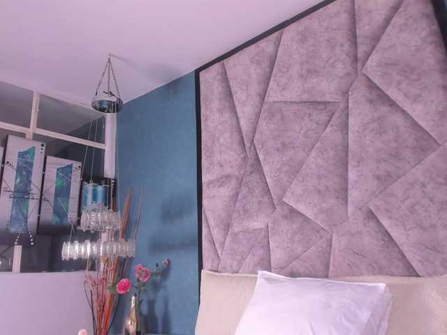MilaSaenz live cam on BongaCams
