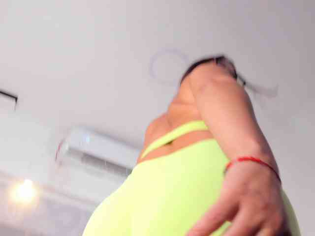 MilaSaenz webcam