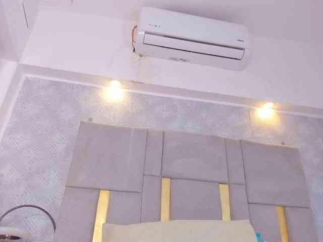MilaSaenz webcam