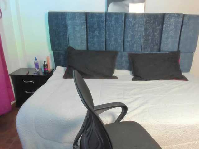 AISHLY-DOLL's BongaCams show and profile