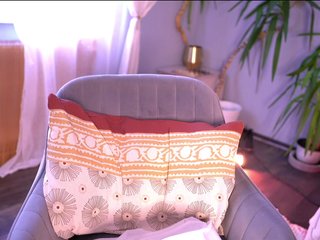 PureEllie Porn Show