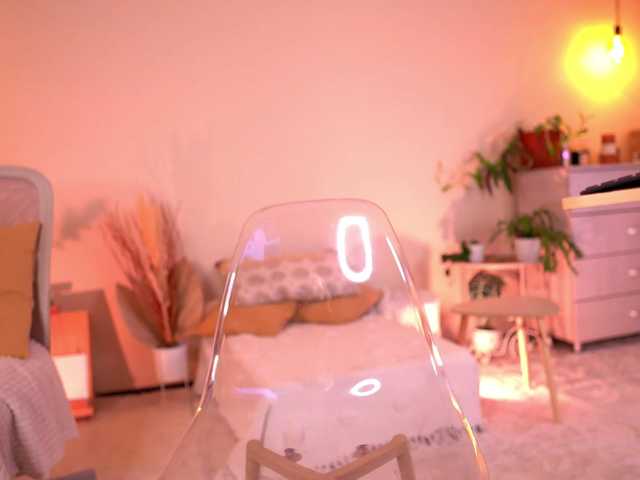 PureEllie live cam on BongaCams