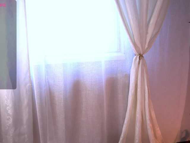 PureEllie's BongaCams show and profile