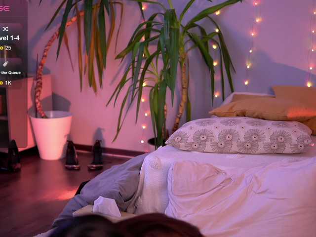 PureEllie live cam on BongaCams