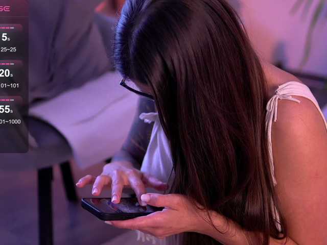 PureEllie live cam on BongaCams
