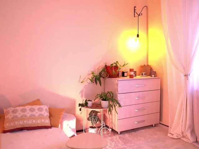 PureEllie live cam on BongaCams