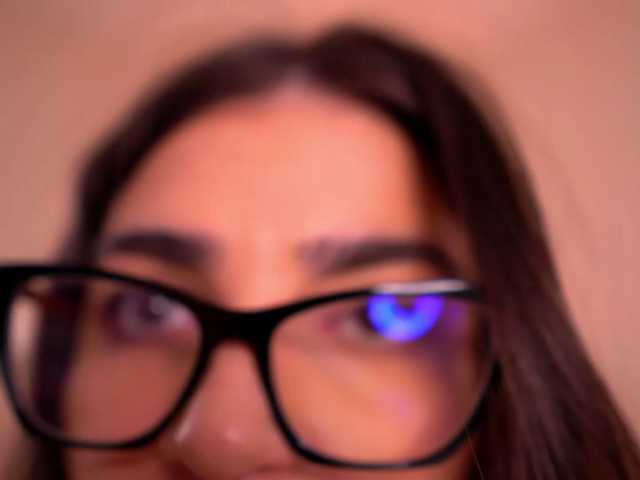 PureEllie live cam on BongaCams