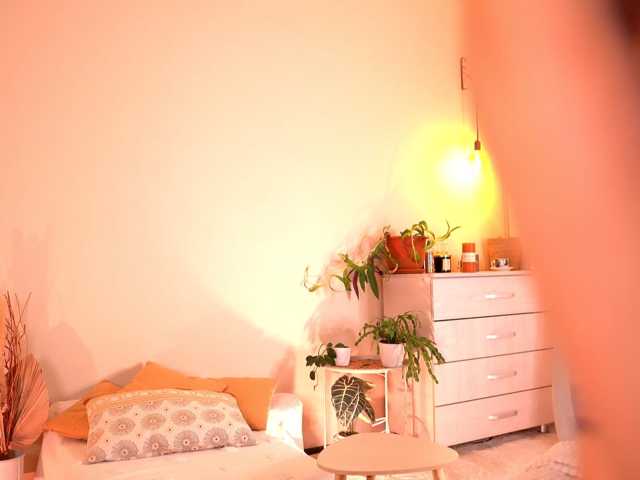 PureEllie live cam on BongaCams