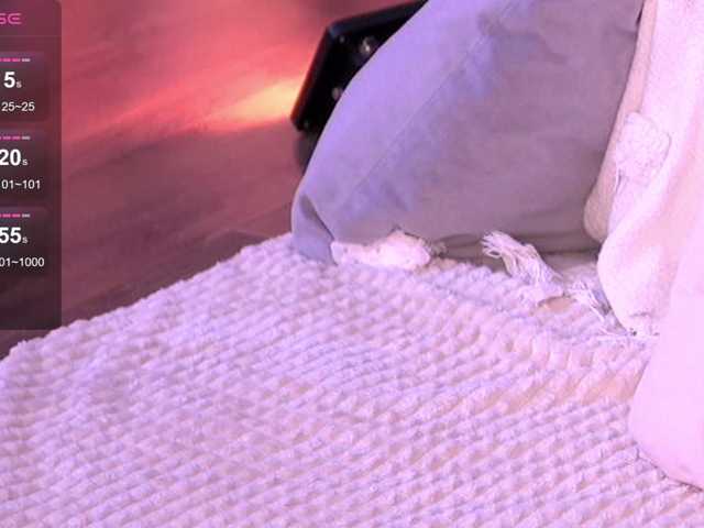 PureEllie live cam on BongaCams