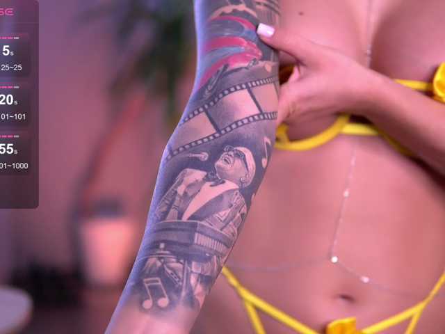 PureEllie live cam on BongaCams