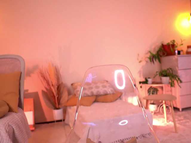 PureEllie live cam on BongaCams