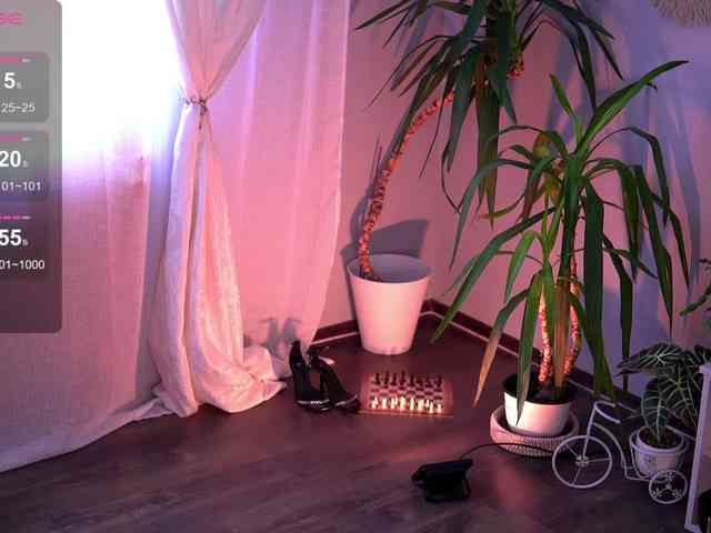 PureEllie webcam