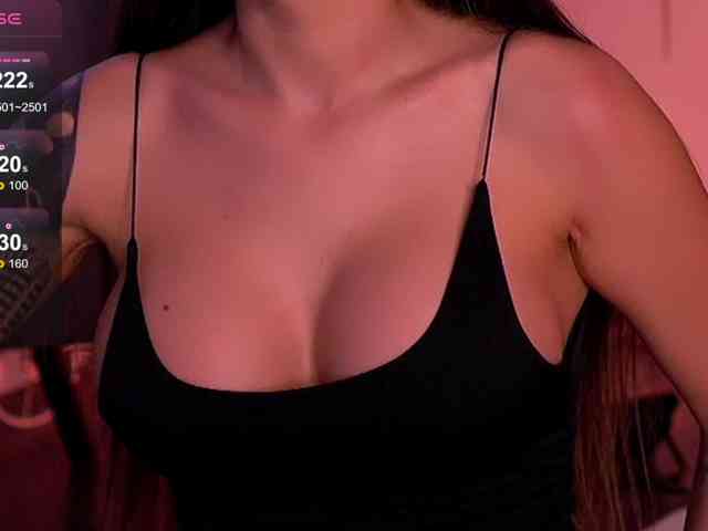 PureEllie webcam