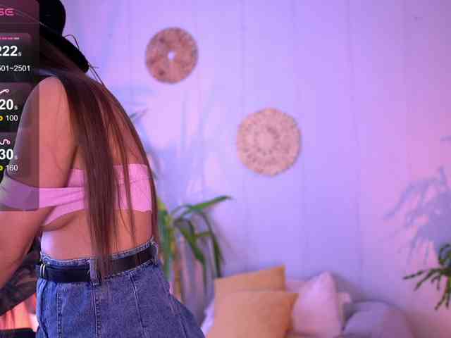 PureEllie webcam