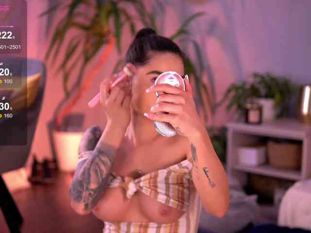 PureEllie webcam