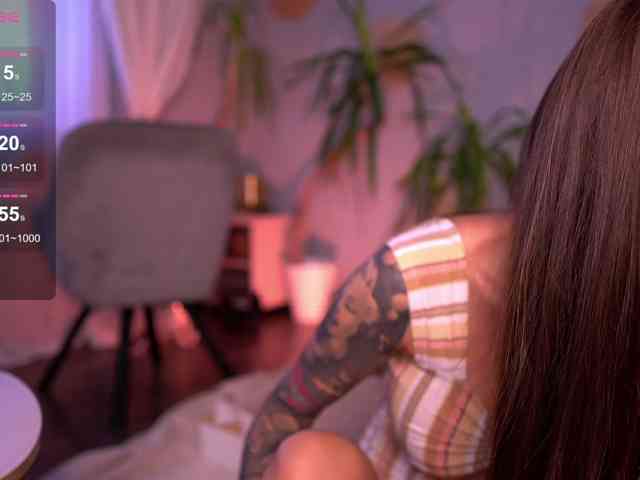 PureEllie webcam