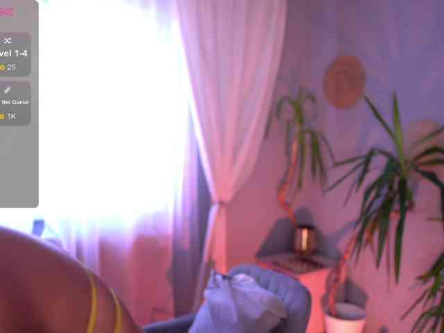 PureEllie webcam