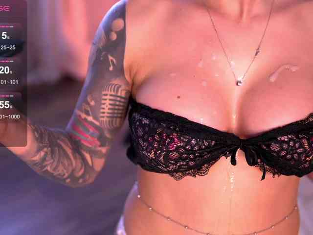 PureEllie webcam