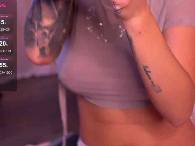 PureEllie webcam