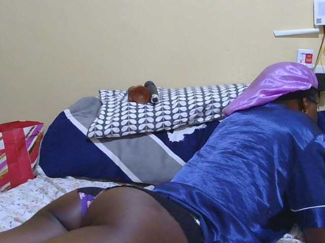Naughtygirl3 live cam on BongaCams