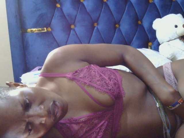 Naughtygirl3 live cam on BongaCams