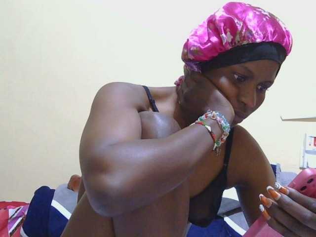 Naughtygirl3 live cam on BongaCams