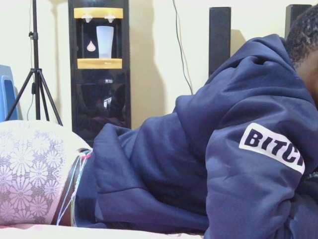 Naughtygirl3 live webcam show