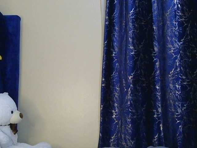 Naughtygirl3 — live female cam