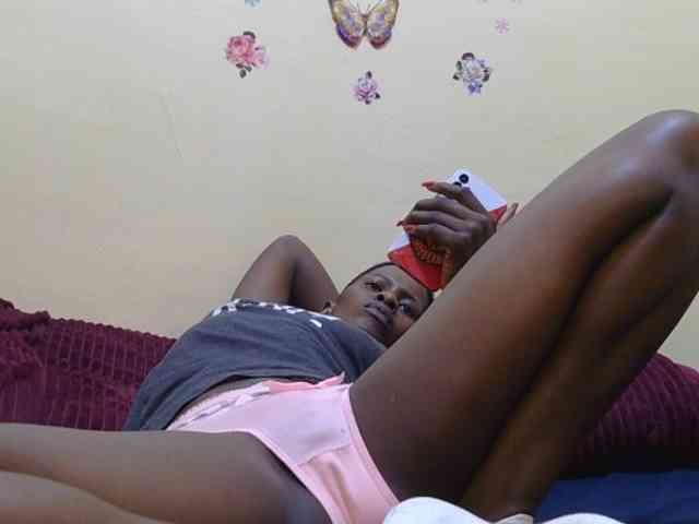 Naughtygirl3 webcam
