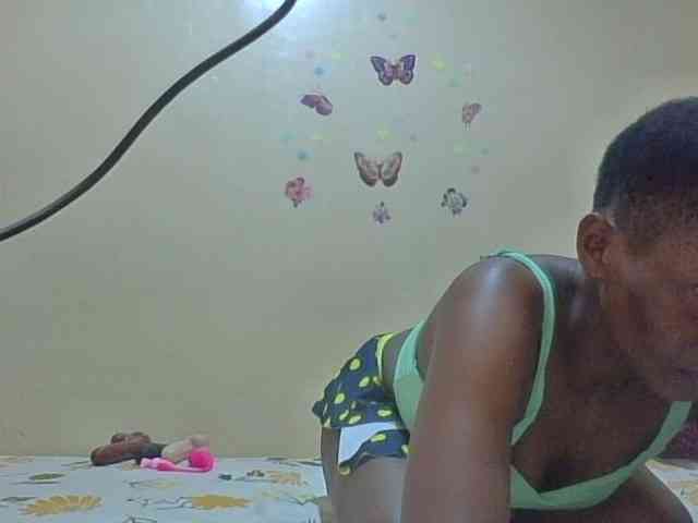Naughtygirl3 webcam