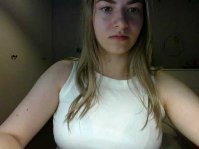 RosieJune live cam on BongaCams