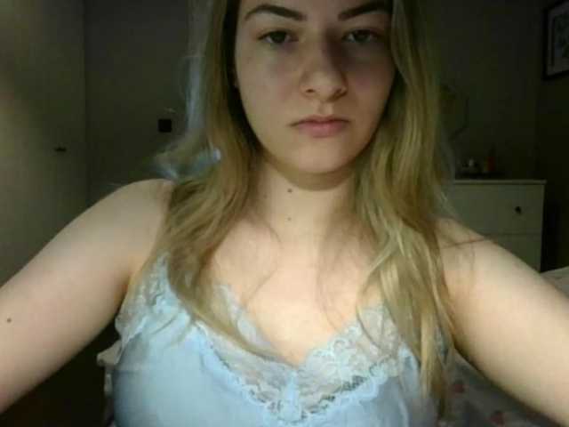 RosieJune live cam on BongaCams