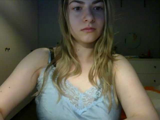 RosieJune live on BongaCams
