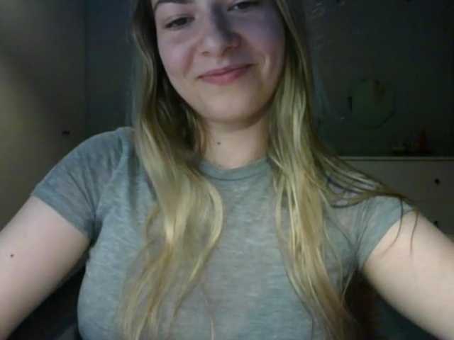 RosieJune live cam on BongaCams
