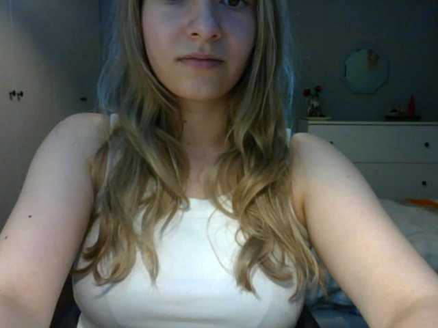 RosieJune live cam on BongaCams