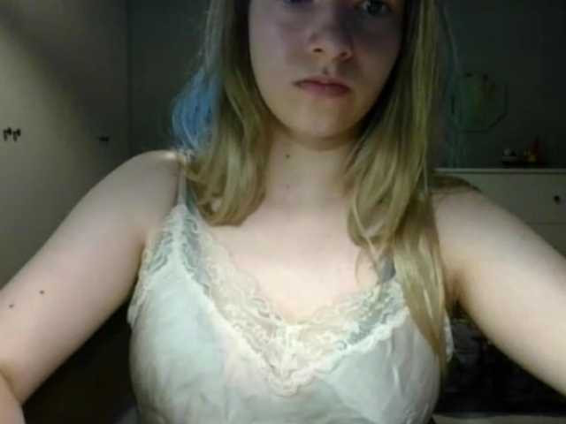RosieJune live cam on BongaCams