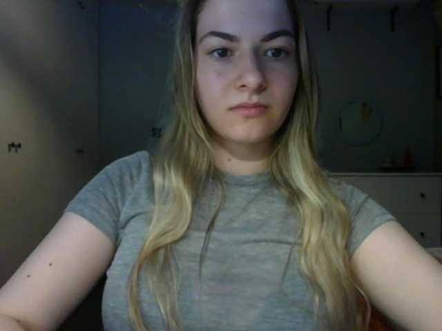 RosieJune live cam on BongaCams