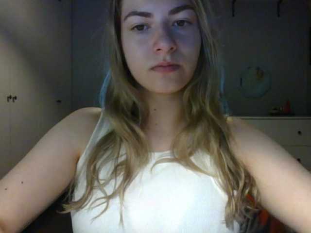RosieJune live cam on BongaCams
